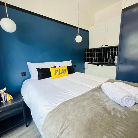 Guest house 61 Studio, Ideal For Tourists High Recommend!!! London