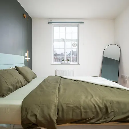 Apartment Spacious 2-bed Near Stockwell & Brixton Free Wifi & Quick Access