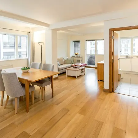 Bright 2-bed Flat Near St Paul's Apartment *