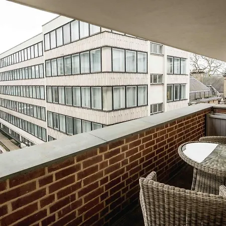 Apartment Bright 2-bed Flat Near St Paul's *