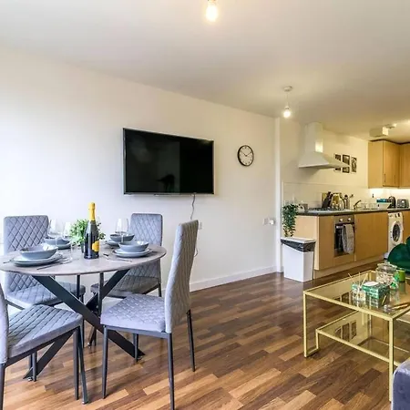 2 Bed Close To Excel And Elizabeth Line With Wi-fi Apartment