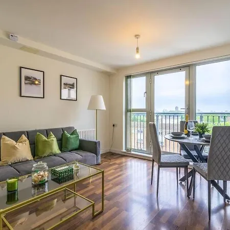 Apartment 2 Bed Close To Excel And Elizabeth Line With Wi-fi London