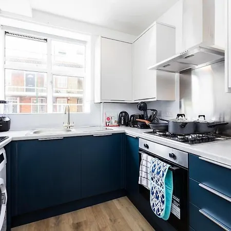 New 1 Bed Zone 2 Ideal For Contractors Free Parking & Near Uber Boat Pier , Long Welcome , Offers Apartment London