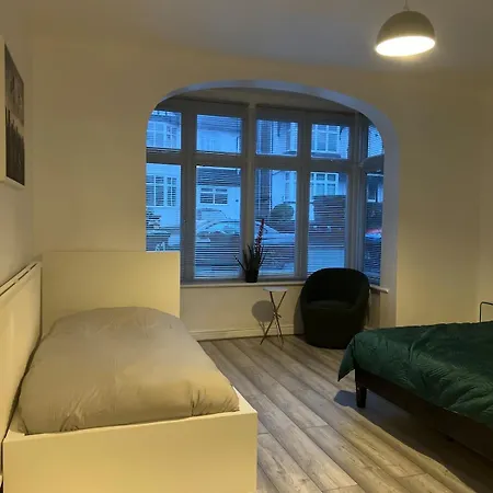 Spacious Modern In South Croydon