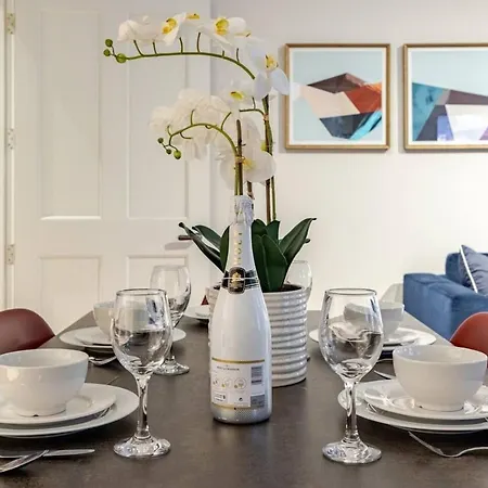Luxurious 3 Bed Covent Garden Penthouse