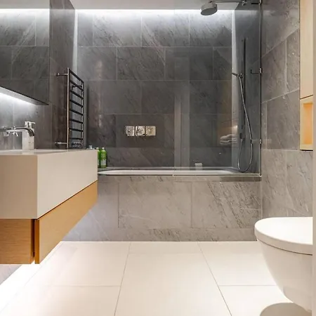 아파트 Luxurious 3 Bed Covent Garden Penthouse