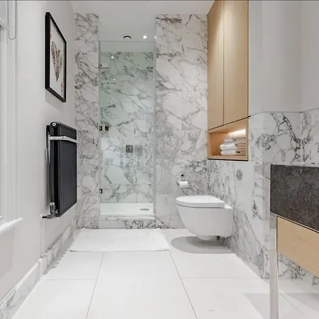 Luxurious 3 Bed Covent Garden Penthouse 아파트 런던