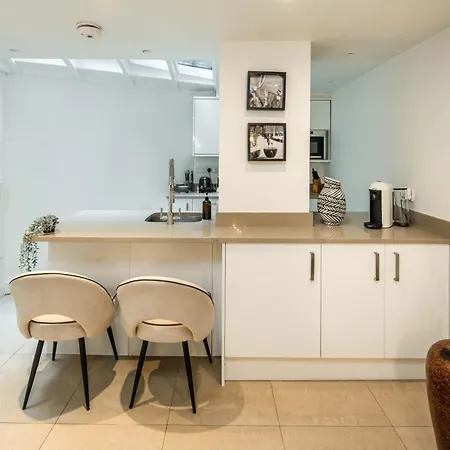 Victoria-luxury House-palace-central Villa London