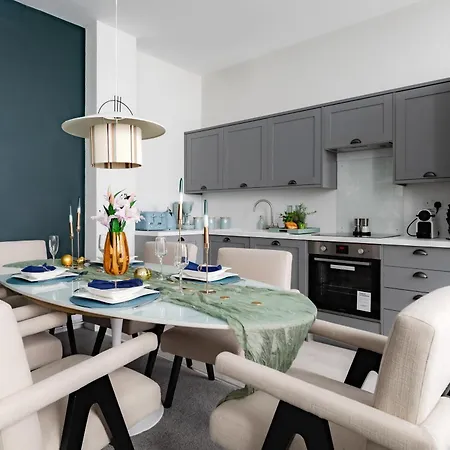 Apartment Off Oxford Circus! Large Unique Artist's Family And Friends London