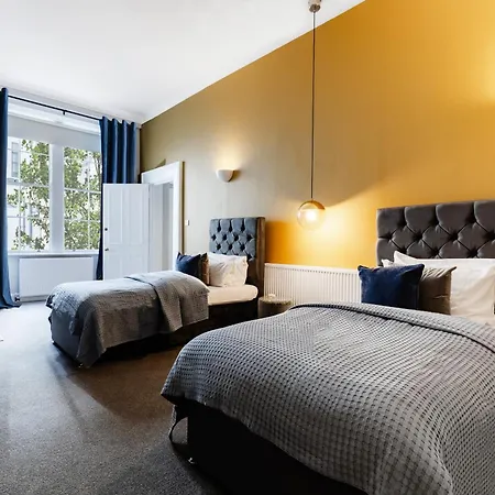 Apartment Off Oxford Circus! Large Unique Artist's Family And Friends *