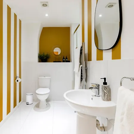 Apartment Off Oxford Circus! Large Unique Artist's Family And Friends