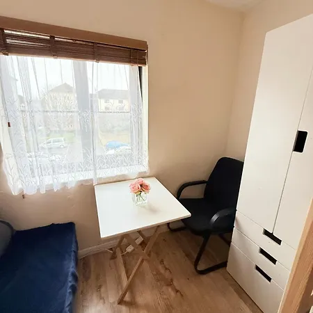 Wembley House Guest house *