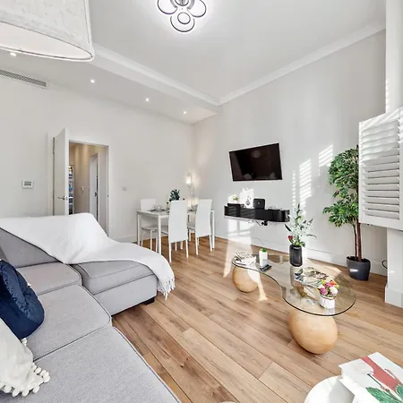 Cozy Flat In South Kensington Apartment