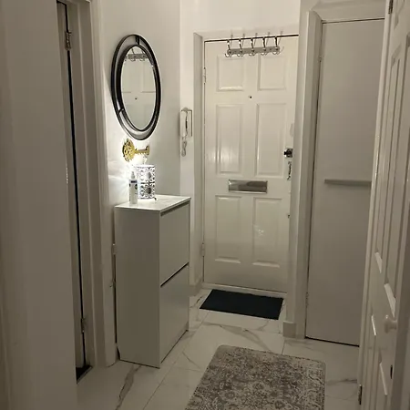 Apartment One Bedroom Flat In Chiswick W4