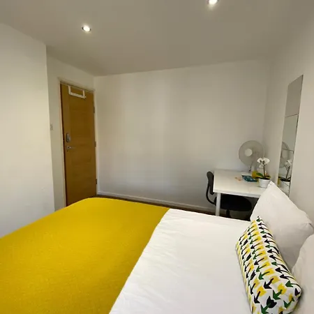 Comfy Bedrooms Near Euston Station - 1 Exmouth