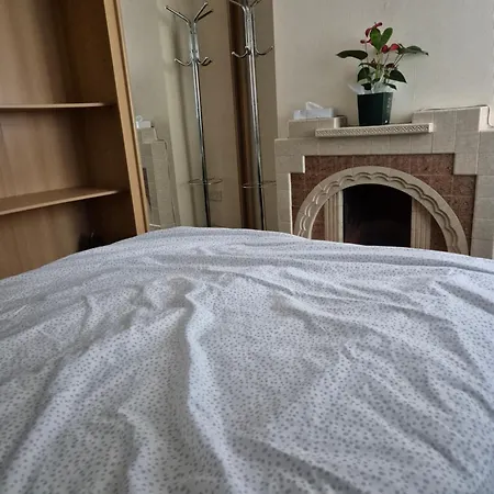 Heathrow Airport Guest house Cranford