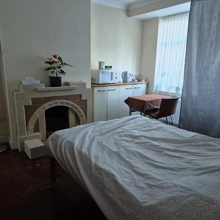 Heathrow Airport Guest house
