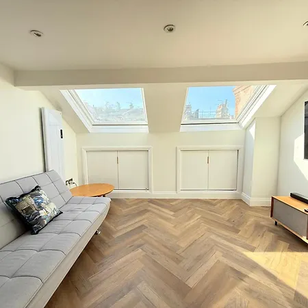 Apartment Central, Modern, Westfield, Close To Tube Station