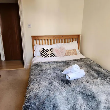 Apartment Cosy High-ceiling Victorian Flat With Balcony - 2mins To Hyde Park, Kensington Palace, Nottinghill, High Street Kensington,2br 2baths London