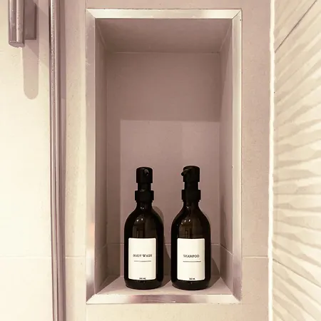 Luxe London Pad With Free Parking