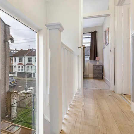 Finsbury Park Hideout Sleeps 10 * London