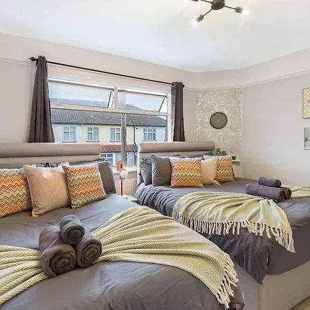 Finsbury Park Hideout Sleeps 10 Holiday home