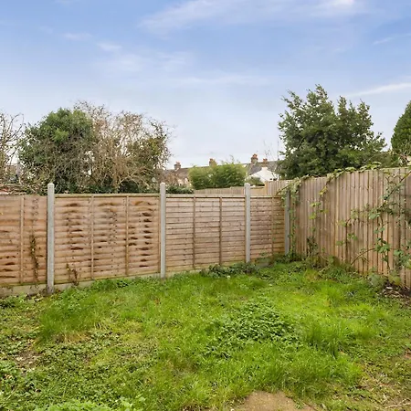 Finsbury Park Hideout Sleeps 10 Holiday home *