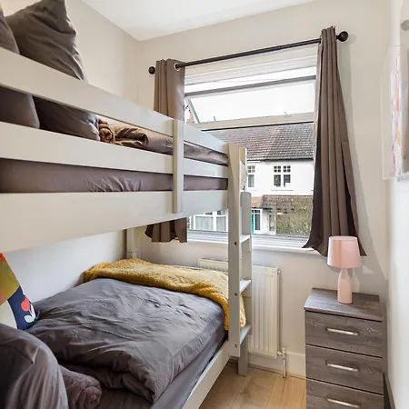 Finsbury Park Hideout Sleeps 10 Holiday home
