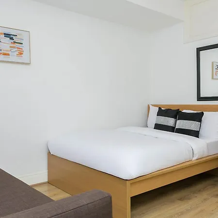 Apartment Luxury Sleep 12 Near Bayswater Rc10 London