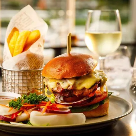 Mercure London Staines-Upon-Thames Hotel