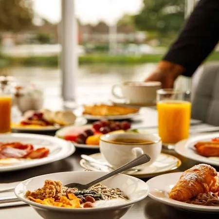 Mercure London Staines-Upon-Thames * Londra