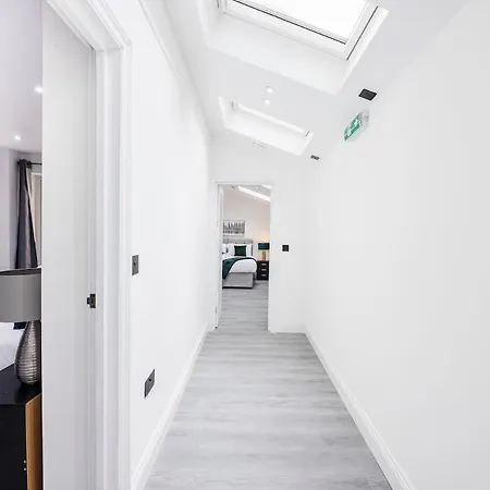2 Bedroom Ground Floor In East Dulwich , Leisure , Ideal For Long Weekly & Monthly Offers 公寓 *