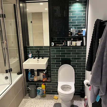 Apartment Beautiful One Bedroom *