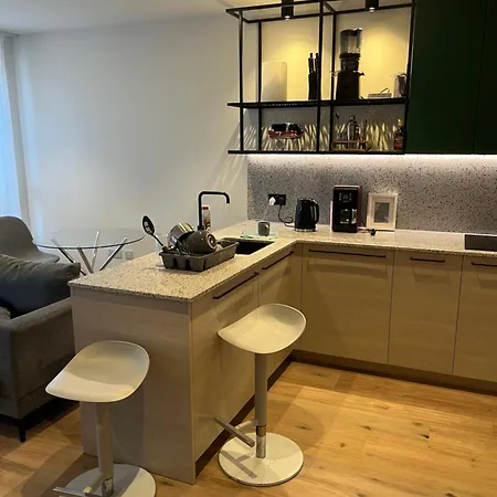 Beautiful One Bedroom London