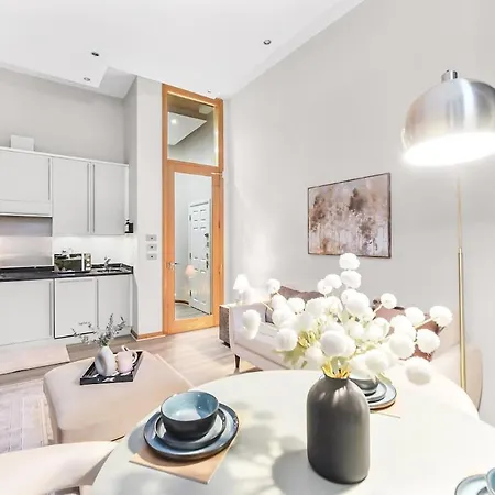 Lux Sleep 4 Flat In Earls Court London