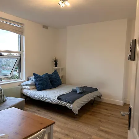 London Studio Stays Apartment