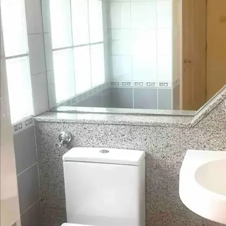 Apartment 8 Beds House London