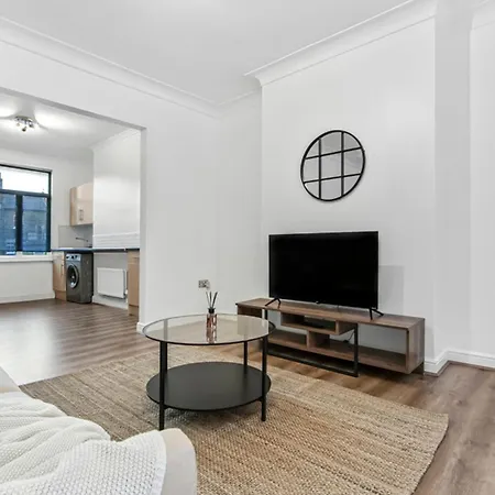 Excellent 2-bed Flat Near Apartment London