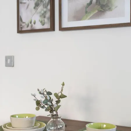 The Haven-cozy Luxury Flat In Crayford דירה *