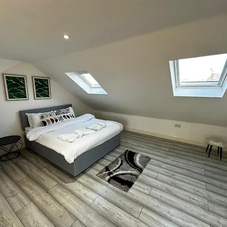 Apartment Stylish 3-bedroom