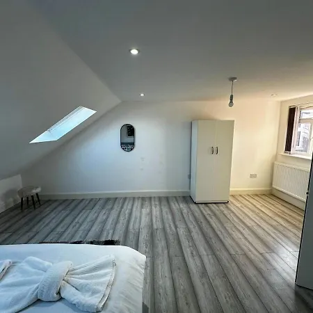 Apartment Stylish 3-bedroom