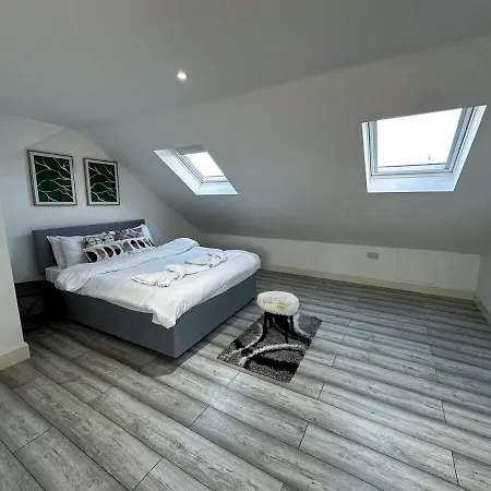 Stylish 3-bedroom