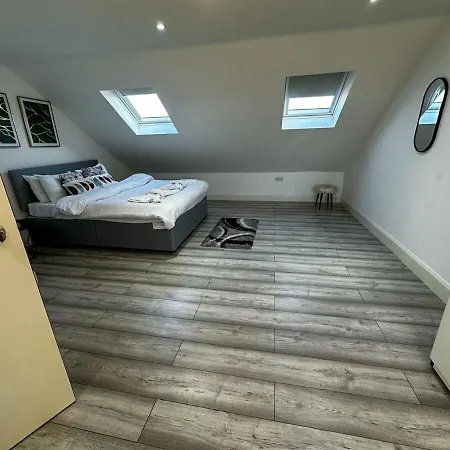 Apartment Stylish 3-bedroom *