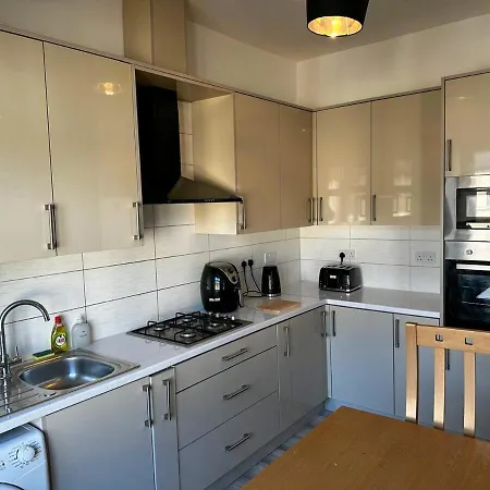 Apartment Stylish 3-bedroom *