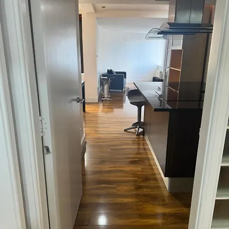 Apartment Flat Around Earls Court Station *