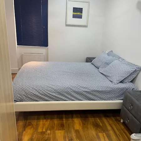 Apartment Flat Around Earls Court Station *
