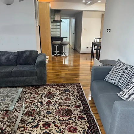Flat Around Earls Court Station Apartment