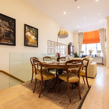 Large 3-bed 5-guest 1841 Duplex House Paddington アパート ロンドン