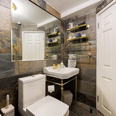Appartement Mayfair 3-bed 5-guest Berkeley Square 1729 House Londen