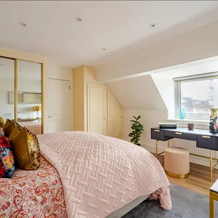 Floor Luxury Penthouse - Sleeps 6